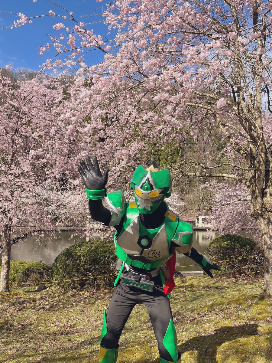 必筆超人ライトロン tweet media