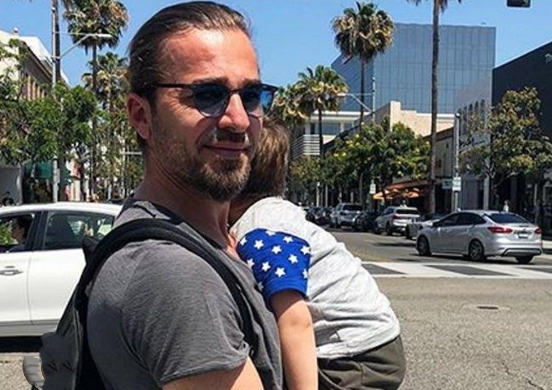 06 ayyıldız tweet media