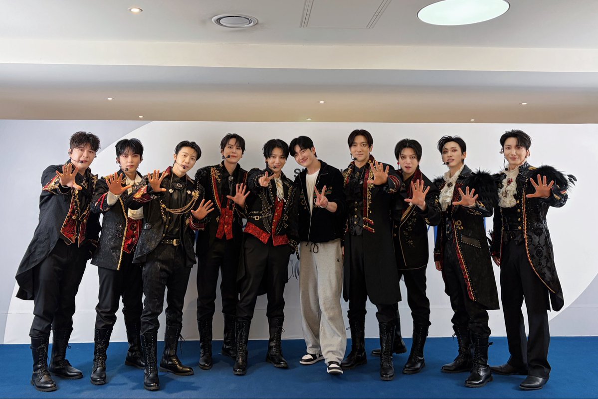 zhoumi周觅조미 tweet media