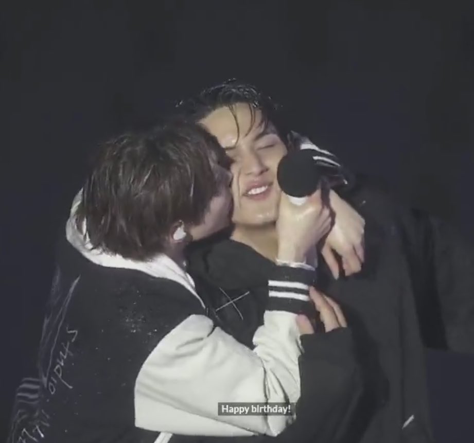 SEUNGKWAN MENTIONING ITS MINGYU’S BDAY TOMORROW AND KISSING HIS CHEEKS 😭😭😭