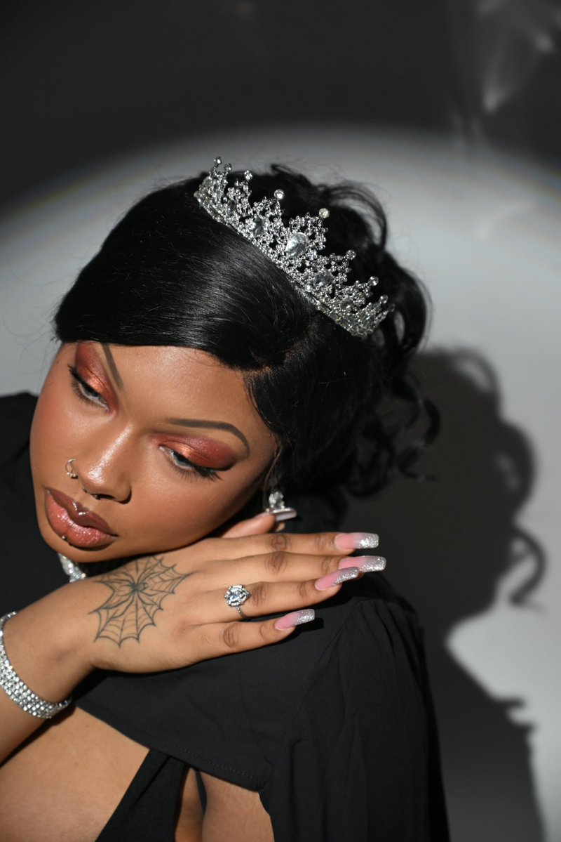 theofficialkariirose tweet media