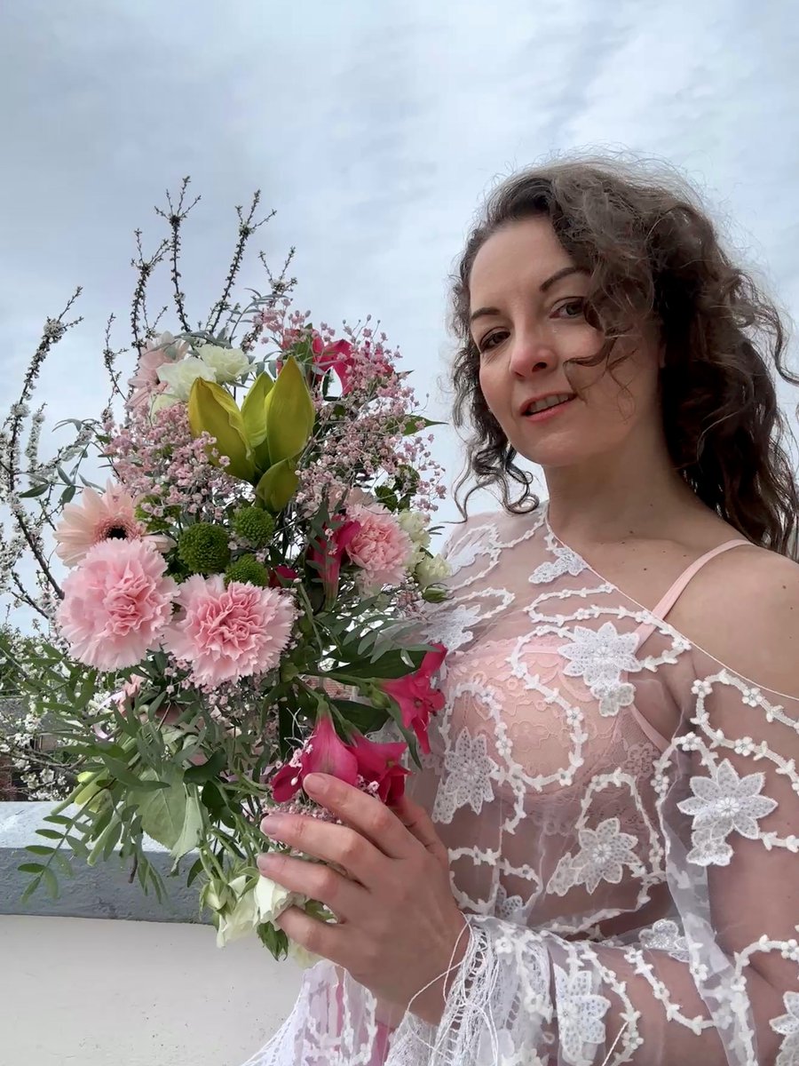 Oksana Glamour tweet media