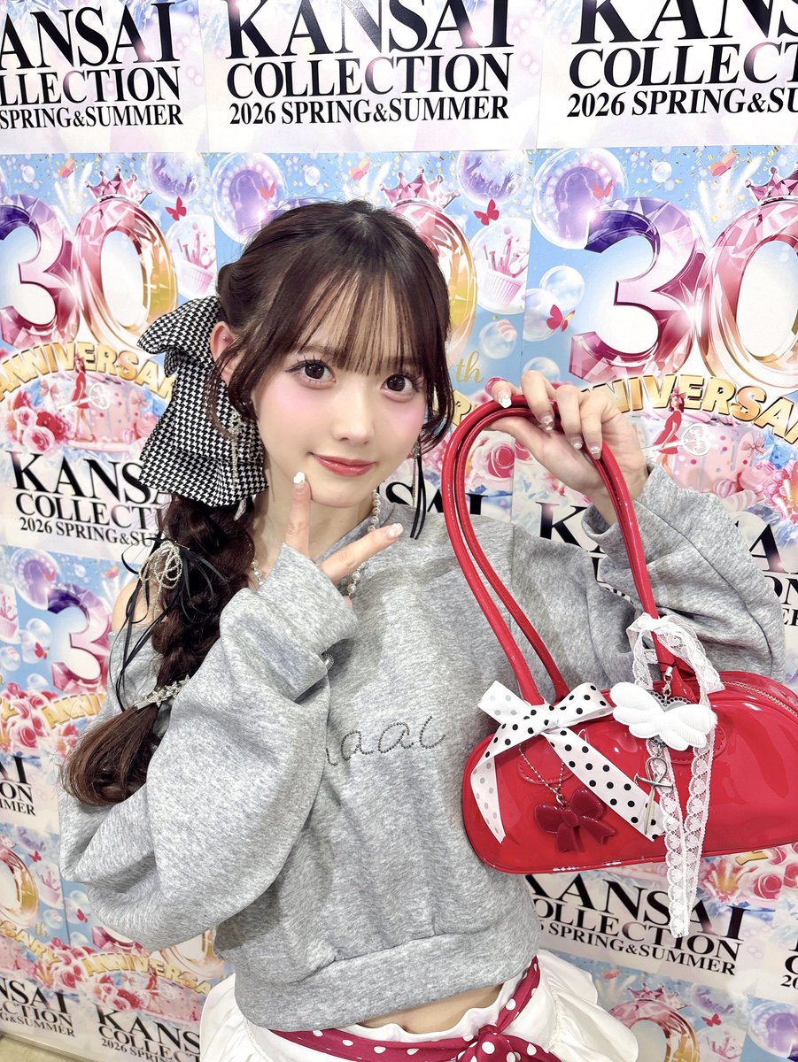 momonamatsumoto's tweet photo. #KANSAICOLLECTION📍京セラドーム
お名前呼んでくれたりペンライトフリフリしてくれて心強くて素敵な景色をありがとう🎀
配信ぐみさんも応援ありがとう🫶🏻

・sugar nine さん
・ALICE and the PIRATESさん
・BABY, THE STARS SHINE BRIGHT さん
・SHEIN さん
・グランドフィナーレ
沢山ステージに立たせて頂けてしあわせで
本当に楽しかったです♡盛れてましたか？🥺ྀི

#関コレ #関西コレクション #高嶺のなでしこ

👸🏻𓈒𓏸どのコーデが好き👗