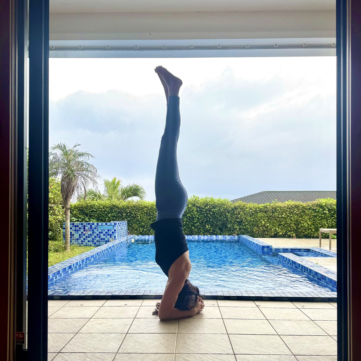 yoga_mfn's tweet photo. まだ離島にいます🏝️💓

今週のインスタライブは
火曜4/7🌱6:00-6:30に🙇‍♀️

🌟朝のYoga &amp; Mindfulness
通常月曜開催☀️
https://t.co/4JCDN2IAzm

よろしくお願いします😊💖🙏
LOVE🌈

#インスタライブ #無料ヨガ 
#朝活 #ヨガマインドフルネス #ヨガ　
#マインドフルネス #初心者ヨガ 
#ヨガライフ https://t.co/vxEhr6PTkw