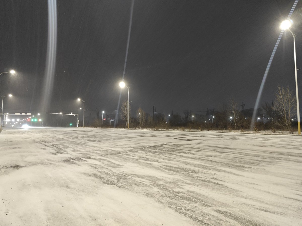 asssssssss47's tweet photo. 过不完的冬
#下雪 #日常 https://t.co/XJICcuPMUl