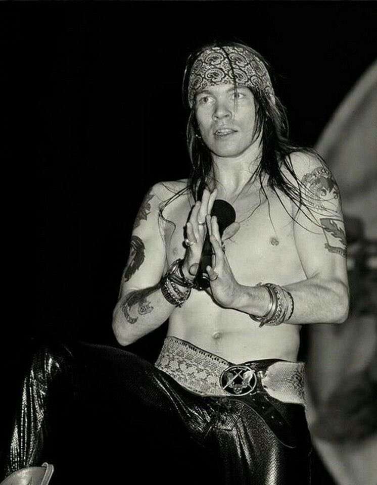 Beauty of moon tweet media