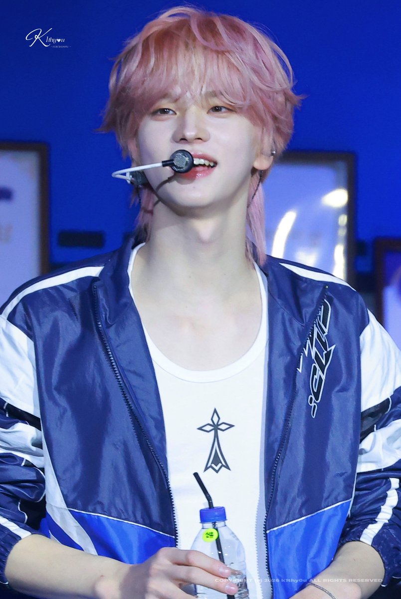 260329 투어스 팬미팅 42:CLUB_Day3
핑크유...ㄱㅇㅇ🩷

#TWS #투어스 #トゥアス #42_CLUB 
#신유 #SHINYU #シニュ
