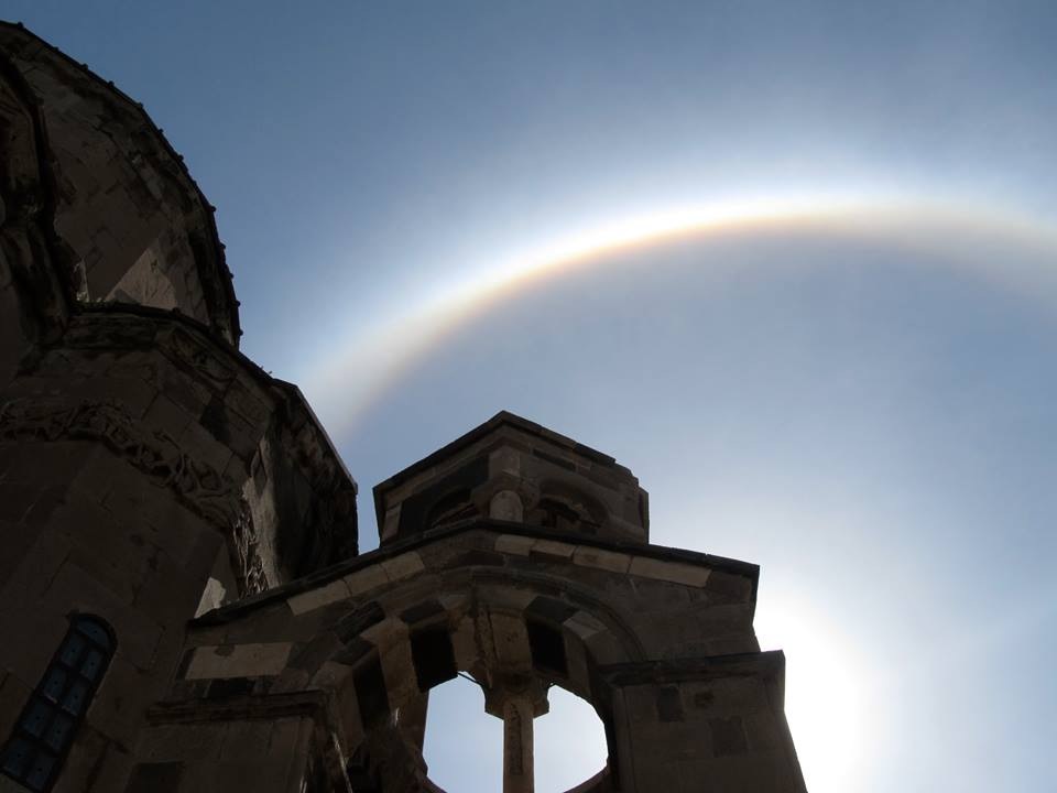 ChrisBohjalian's tweet image. Happy #Easter. Happy #Passover. Peace. (I took this photo of the Armenian Cathedral of the Holy Cross on my first visit to Aghtamar Island on Lake Van -- historic #Armenia, but today eastern Turkey. During the #ArmenianGenocide, much of the church was destroyed.)