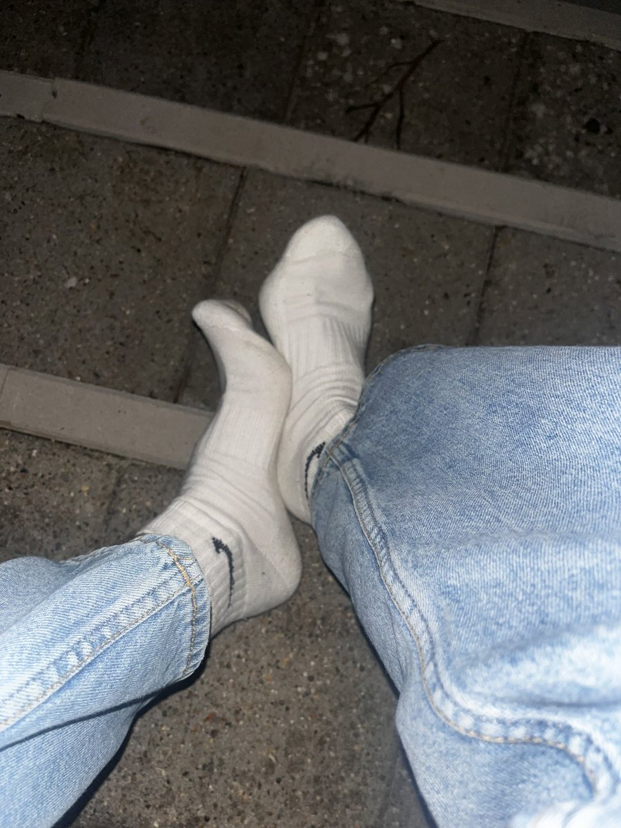 Cashmastersv's tweet photo. There so dirty rn 🦶😈

Findom findomnl feet foot feetslave footslave https://t.co/EnJKX8gOUv
