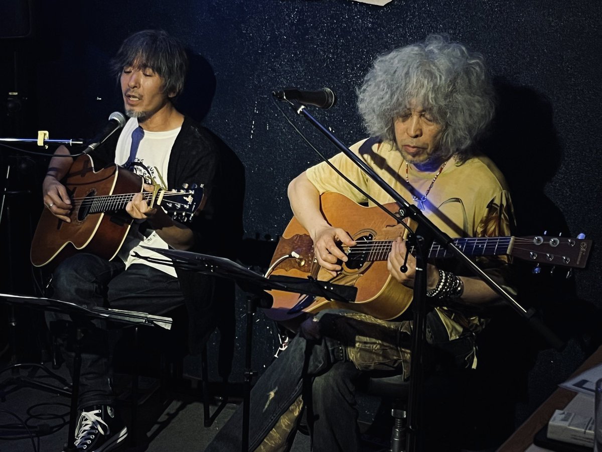 hiroyakomeiji's tweet image. session 1.光る丘の上から(戸田康司)
session 2.ghost(古明地洋哉)
session 3.Thunder Road(Bruce Springsteen)