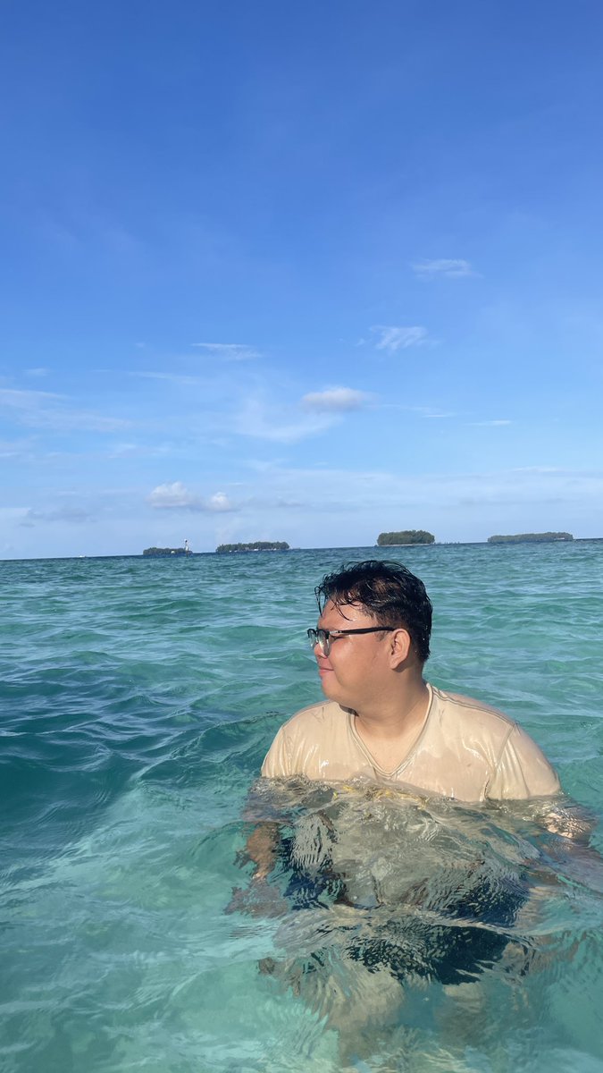 ًian🚿 tweet media