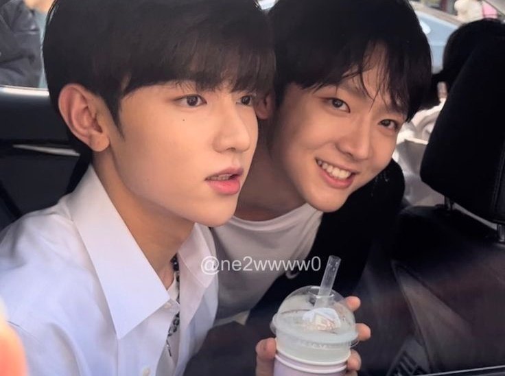 seungeonspics's tweet photo. duo/chemi names of seungeon with the other and2ble members ♡

seungeon + zhang hao: jjangdamz
seungeon + ricky: nyangdamz
seungeon + gyuvin: yangkongz
seungeon + yujin: todamz

#SEUNGEON #유승언 #AND2BLE #앤더블 https://t.co/gMt4YMnXVW