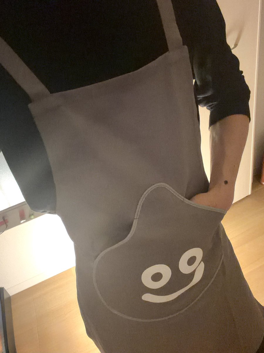 ねんがんの メタルスライムエプロンをてにいれた