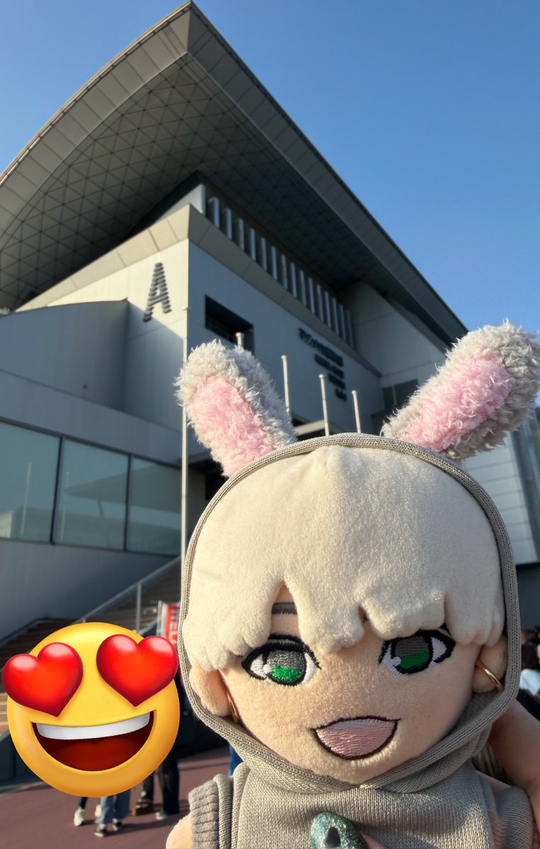 ayatomo1122's tweet photo. 私的ツアー初日💚💜💙💛🧡❤️🩷
めっっちゃ楽しかったー！
ビッグカツ持ってなかったけど、後ろの女子のお伊勢さんスプレーの恩恵か、アリーナの逆最前🥰
神ちゃん目の前だし(おしりだけど)、みんなめっちゃ近かった！シゲの笑顔にやられた😊

#WEST
#唯一無二ツアー https://t.co/Y1l2kG81NX