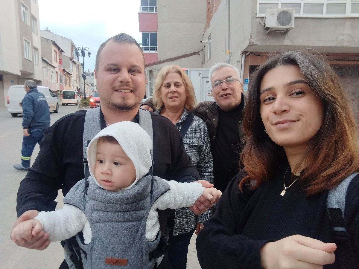 Aslibaturx's tweet photo. Günün anlam ve önemi ailem 💖
İyi ki 🌼 https://t.co/RnZh0YndB3