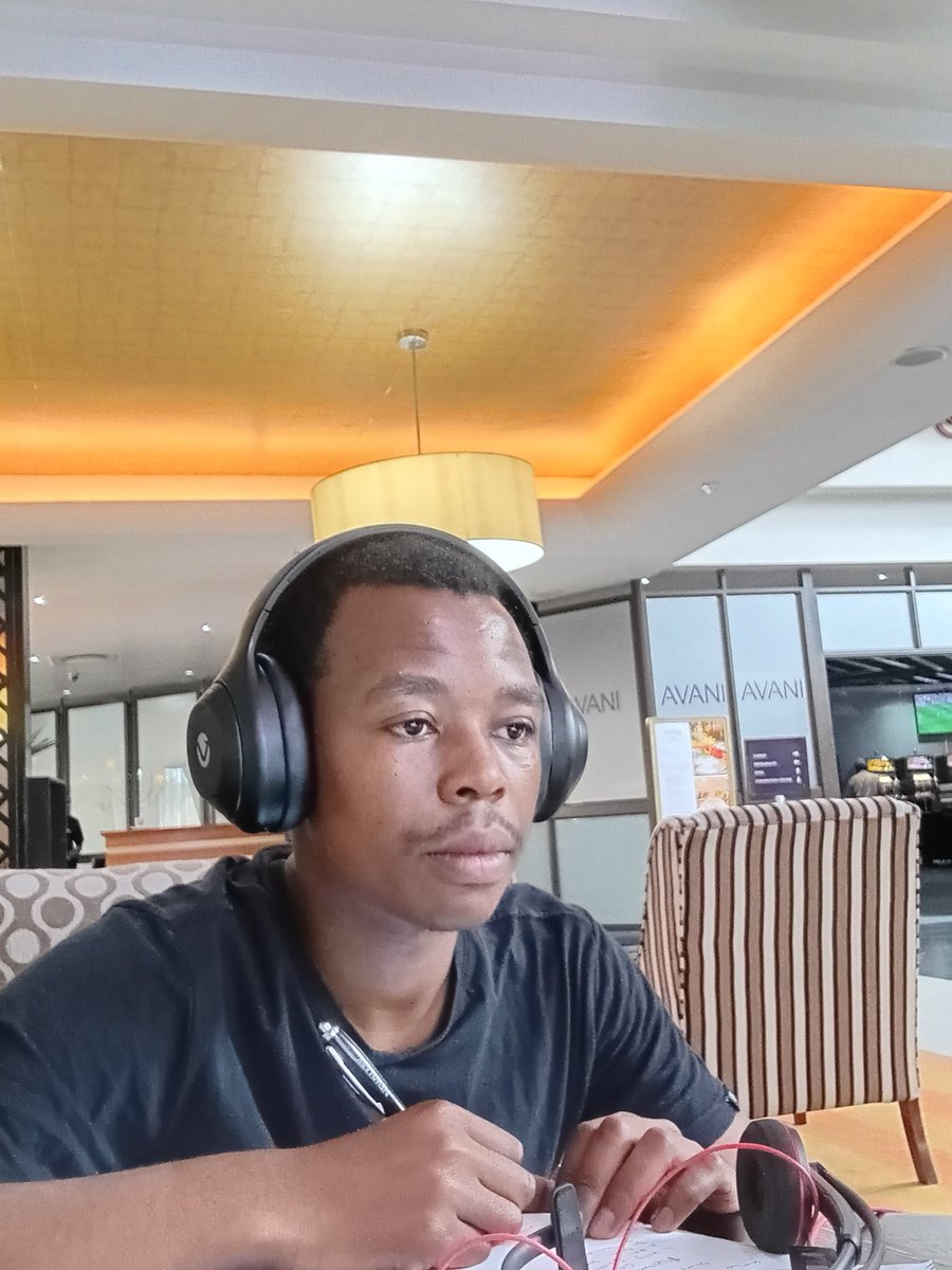 phalali_t_j's tweet photo. Motivation was low at home, but the mission remains the same. Spending my Sunday exploring how AI is reshaping the financial landscape. Preparation is the only shortcut to success. 💻✨
The goal is to stay ready so I don’t have to get ready. https://t.co/Q3ZAuNLCCP