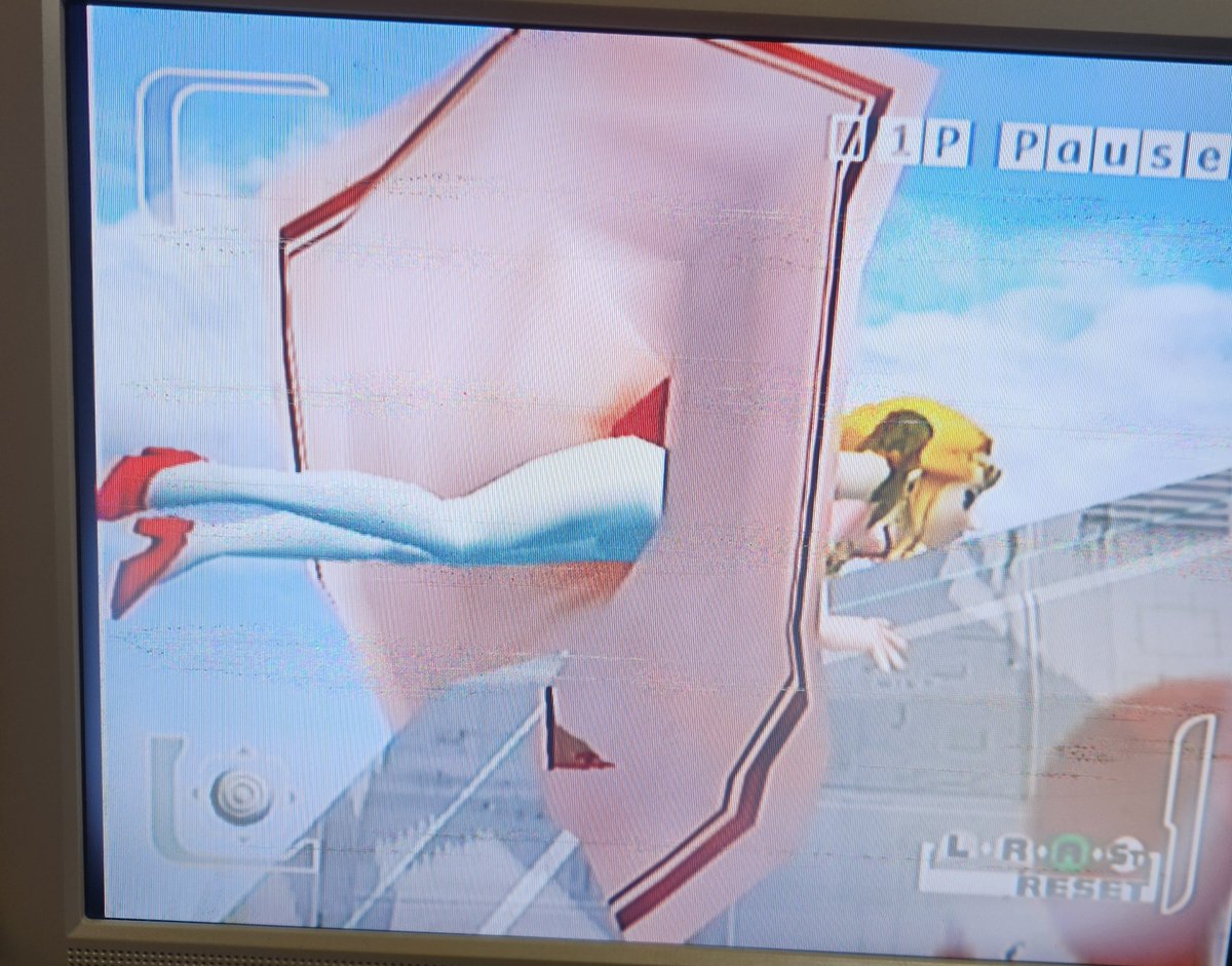 ルーク tweet media