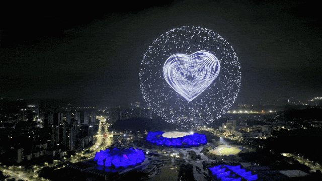 carolina_260499's tweet photo. Dive into our new interactive space—touch, explore, and feel the future! https://t.co/A5RwfV8DIK