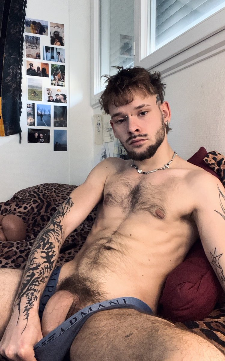 yourb0i 🌙 tweet media