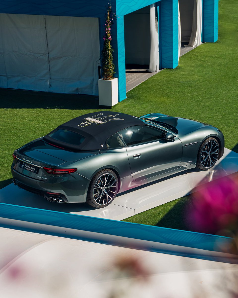 Maserati_HQ's tweet image. A Maserati first, unveiled at the @ROLEXMCMASTERS in Monaco.
Zoom all the way in on our first-ever fully customized soft top.

#Maserati
#MaseratiGranCabrio