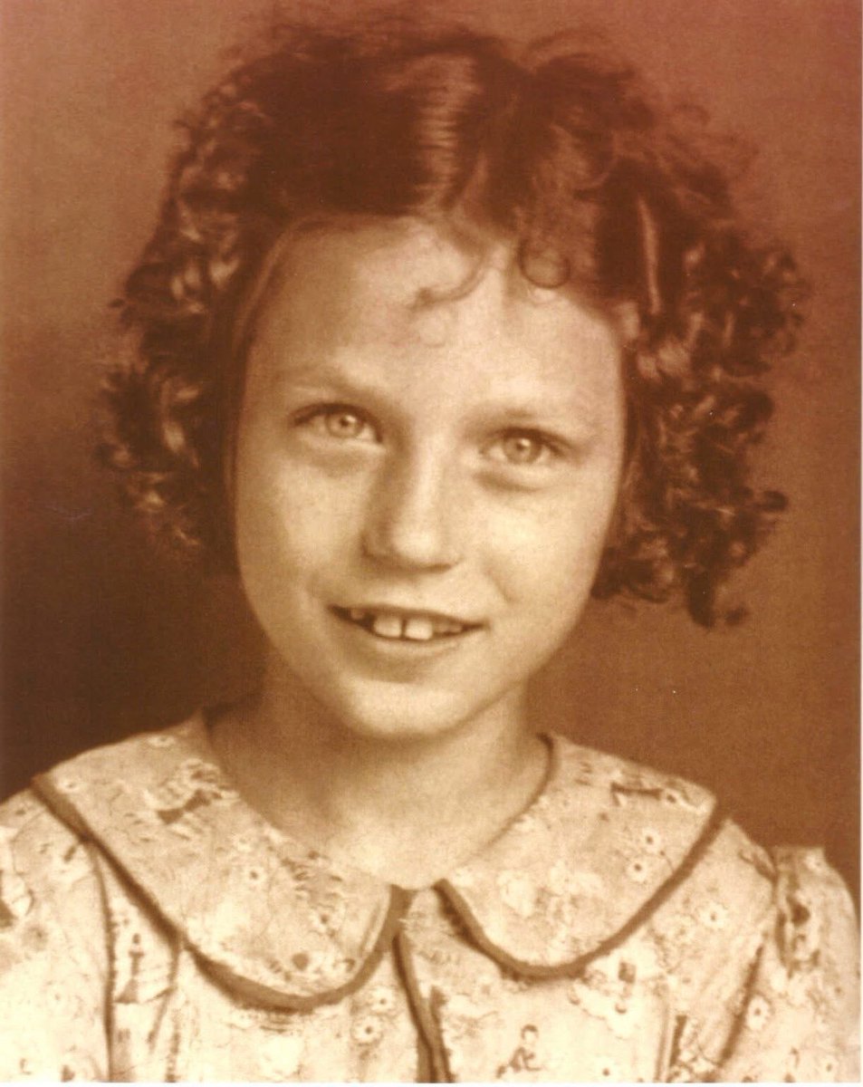Loretta Lynn tweet media