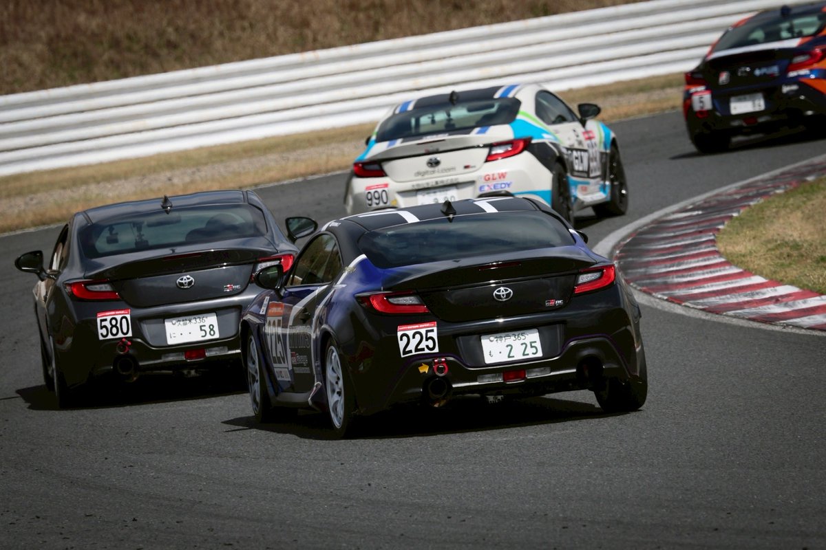 arakawa_rin's tweet photo. #GR86/BRZCup  オートポリス大会KTMS富下選手の
アドバイザーとして帯同させて頂きました。
距離を積むほど速くなっているので
次戦に期待です👏 https://t.co/md5VMgaqVY
