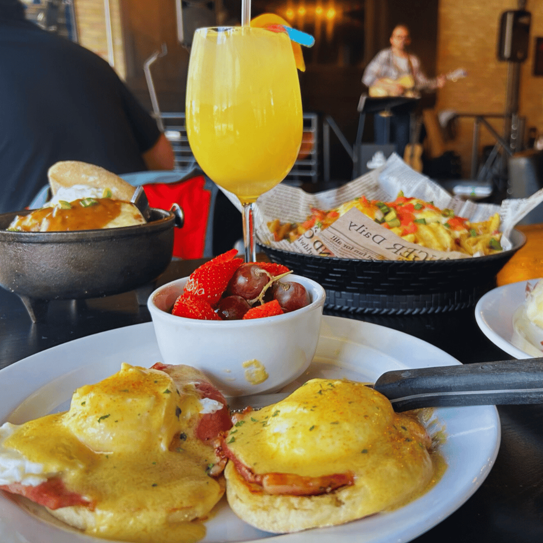 Happy Easter from the Blarney 🐰🌸
Join us for Easter Brunch from 10am–2pm and celebrate with your favorites.

We'll be closing early at 5pm so our staff can enjoy time with family and friends.