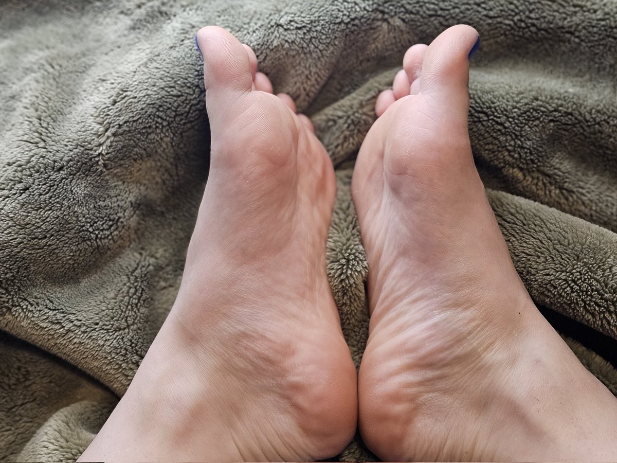 Mommy Azure tweet media