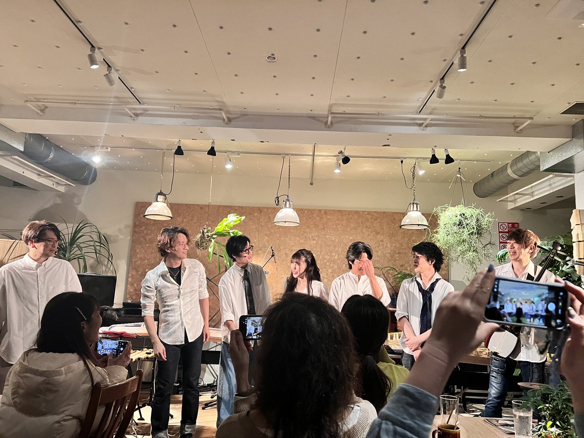 blackstone0127's tweet photo. 池尻セブン最高やった❤︎
あーもー演奏もめちゃ良かったけどMCも楽しすぎたわ😆

#池尻セブン https://t.co/x1lSOmtQwY