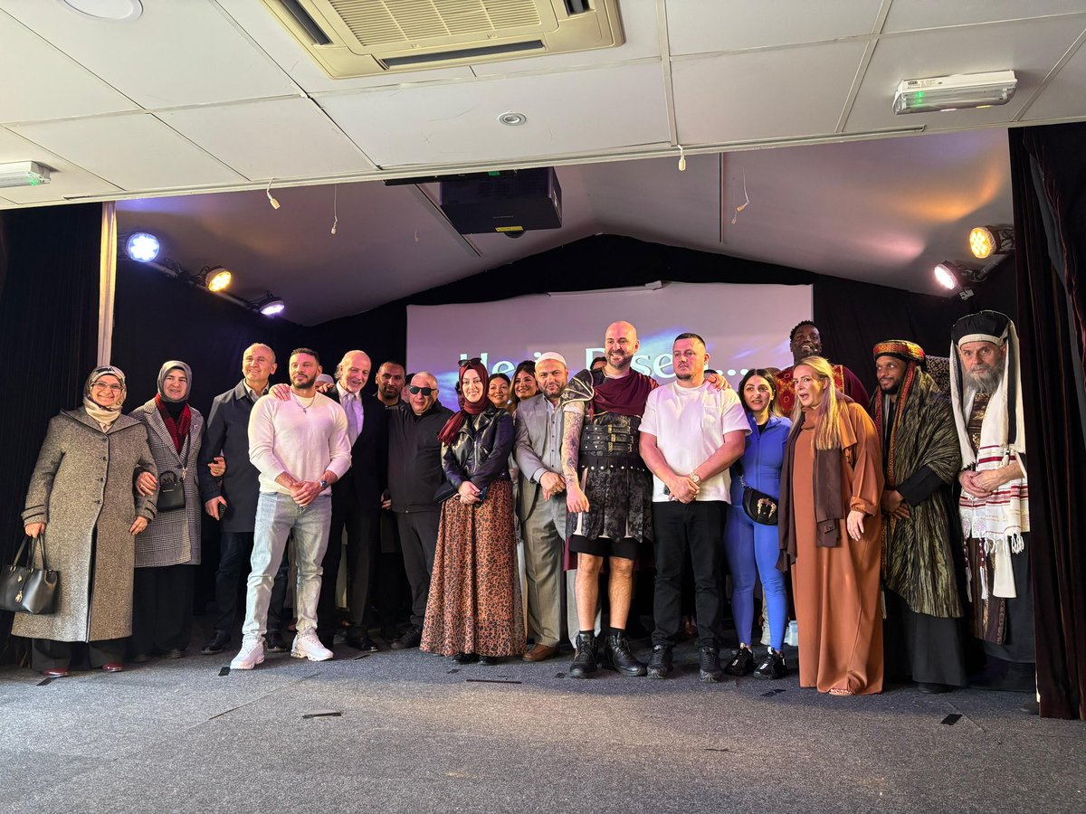 RumiMosque's tweet image. Archbishop Costakis Evangelou invited us to their Apostolic Christian Church (Sheepfold) for #Easter drama of Passion of Christ. Both institutions determined to work together and support each other against hatred, prejudice and bigotry. 💐❤️🤝

#interfaith #N9 #Edmonton #Enfield