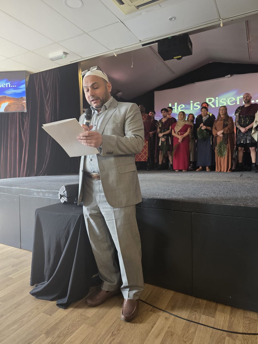 RumiMosque's tweet image. Archbishop Costakis Evangelou invited us to their Apostolic Christian Church (Sheepfold) for #Easter drama of Passion of Christ. Both institutions determined to work together and support each other against hatred, prejudice and bigotry. 💐❤️🤝

#interfaith #N9 #Edmonton #Enfield