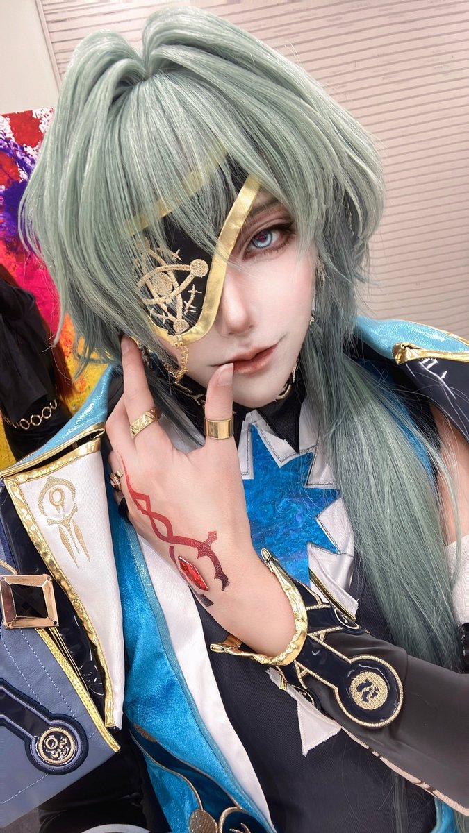 とあル tweet media