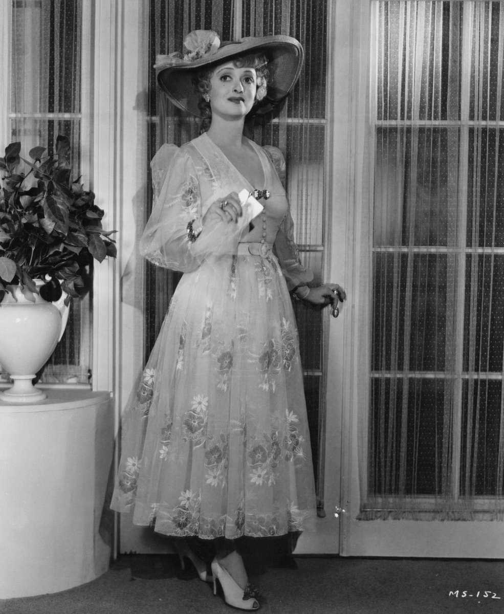 Molly McNair tweet media