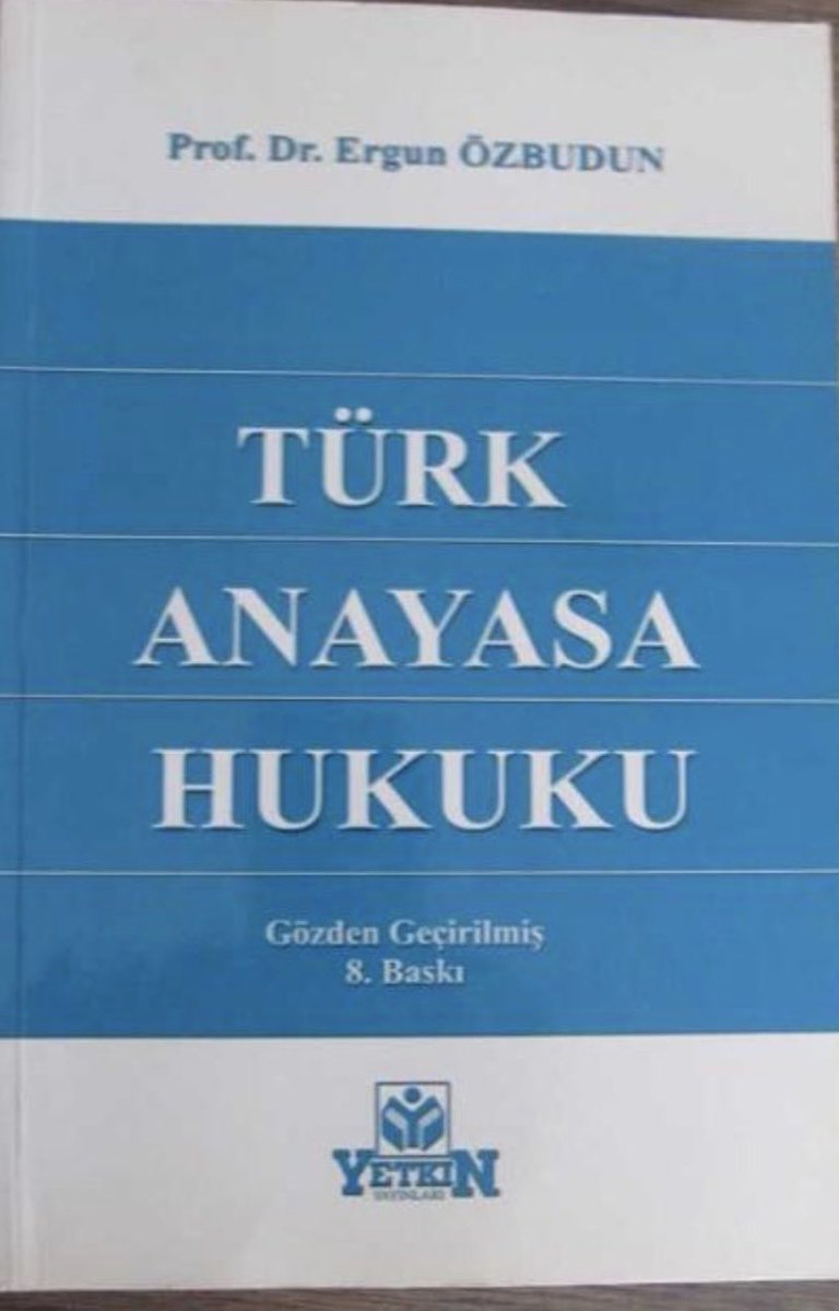 dorukerengul's tweet photo. Kitabı da dersi de hiç sevmedim. Yine avukatlar günü gelmiş. Yapanın günü kutlu olsun. ##AvukatlarGünü https://t.co/nvGiWyN0zR