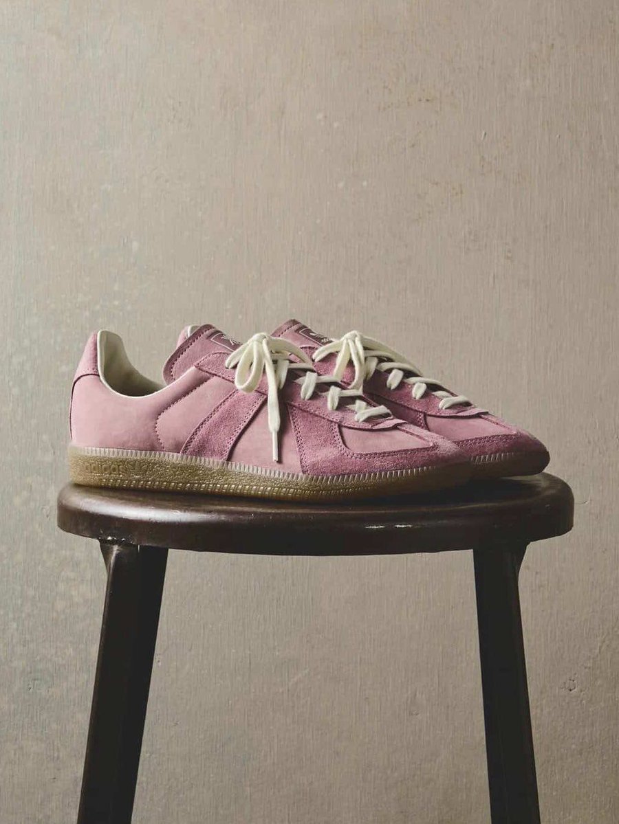 JustFreshKicks tweet media