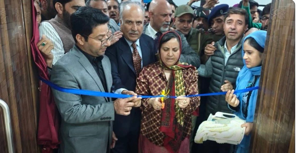 syedtajamul3's tweet photo. The Tesla MRI unit (~₹20 crore) at Anantnag, funded under CSR by Power Grid Corporation of India Limited following a request by then DC Syed Fakhrudin Hamid, marks a significant healthcare boost.
While Health Minister Sakeena Itoo inaugurated the facility, it is concerning that the official nameplate does not acknowledge the funding agency. Proper credit ensures transparency and encourages future public-private collaboration.