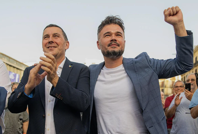 <a href="/RobertoVaquero_/">Roberto Vaquero</a> Con sus amigos había que mirar debajo del coche antes de montar.