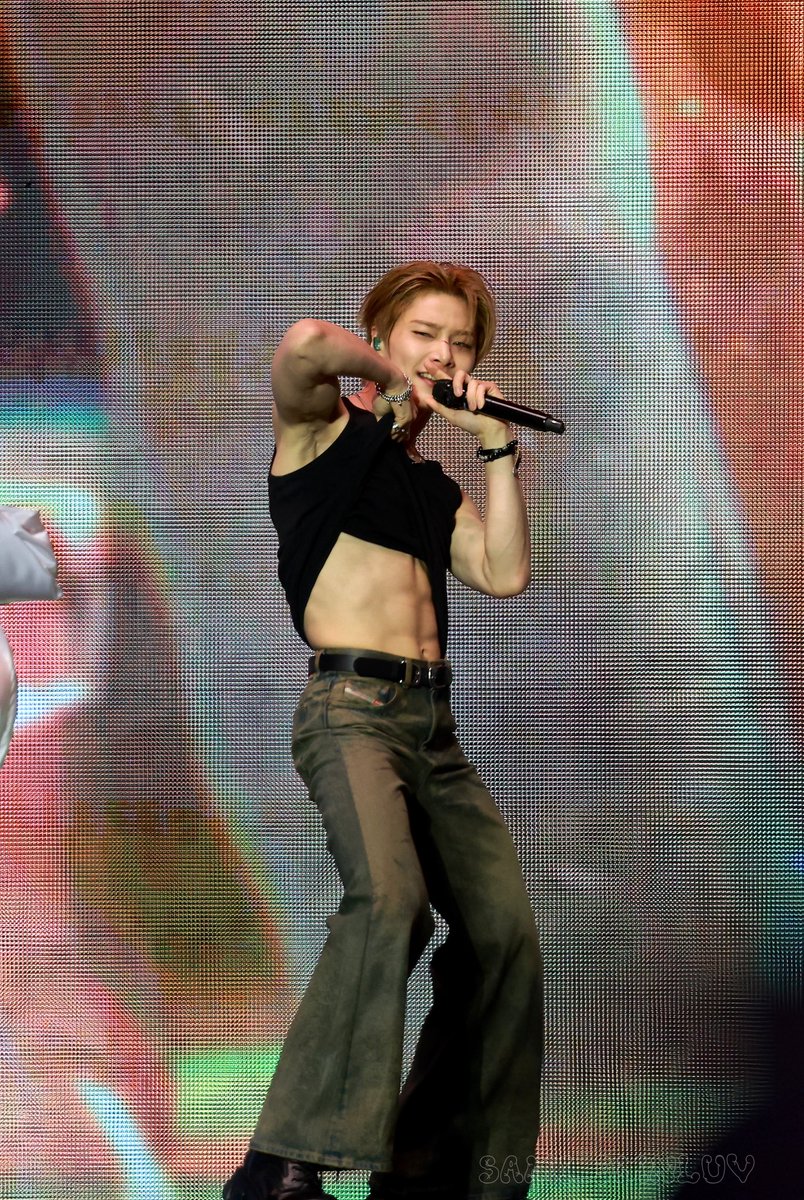 Ayen On Top 👣 tweet media