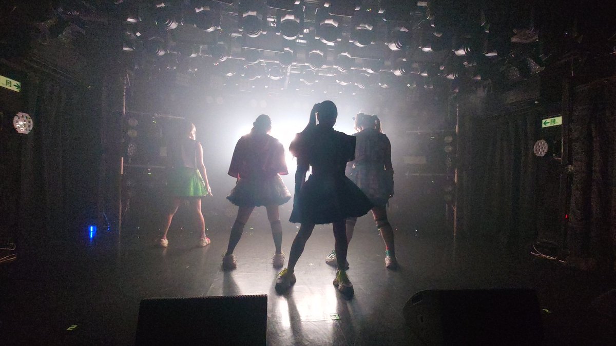 ごろにゃん tweet media