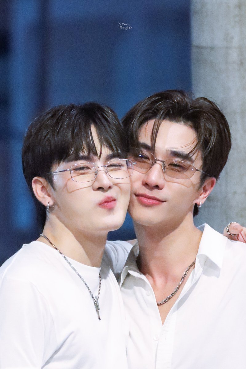 ฉันเป็นมักเกิ้ลเลือดผสม tweet media