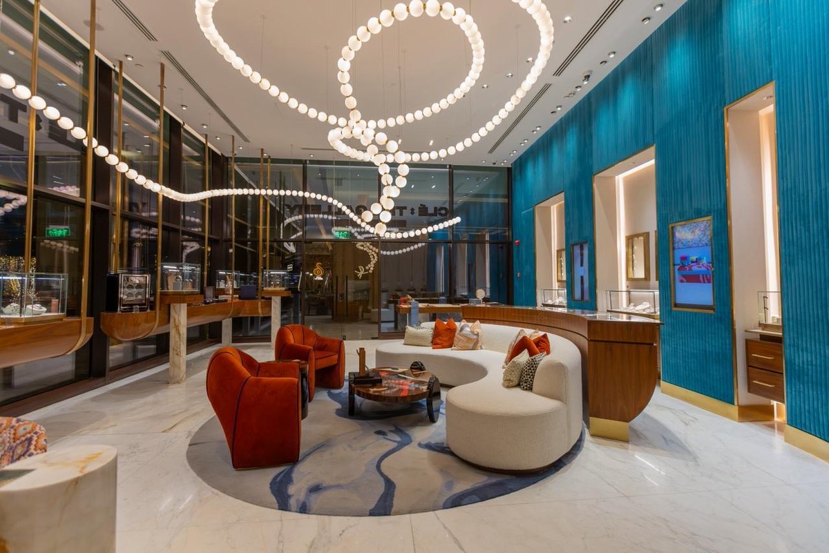 عـيشها tweet media