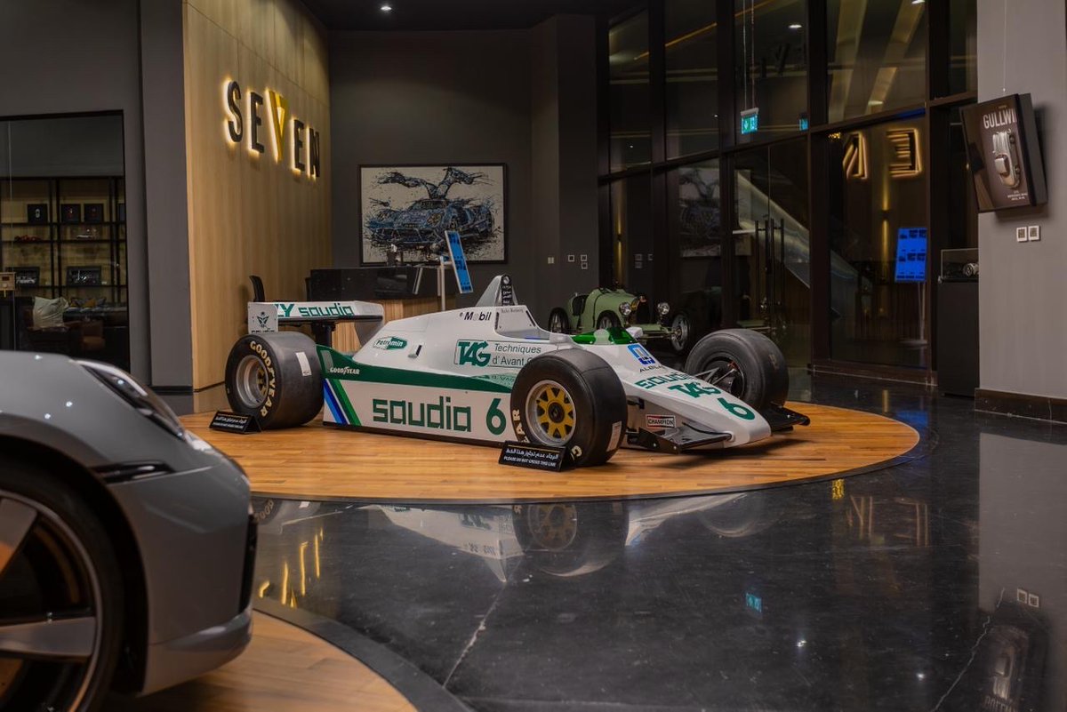 عـيشها tweet media