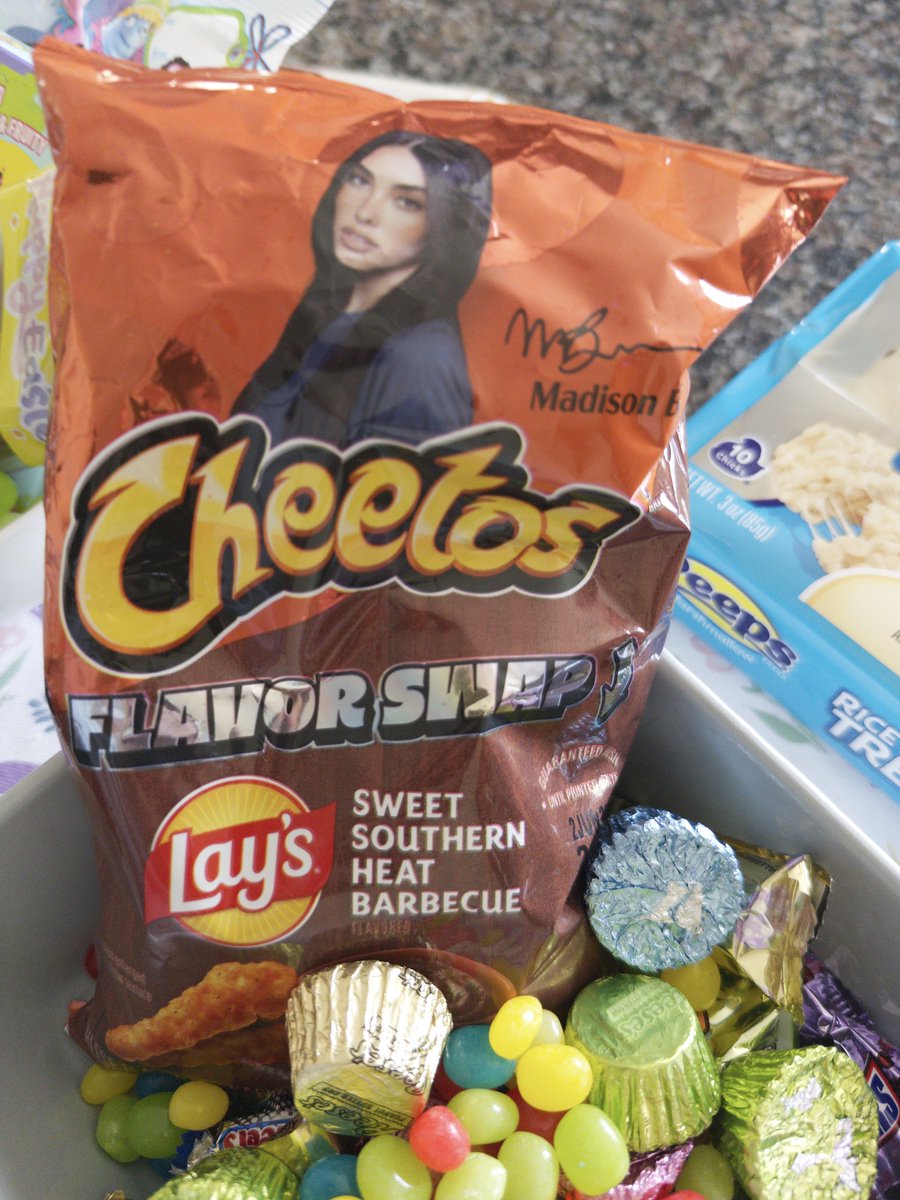 fiona 𑣿🦢 tweet media