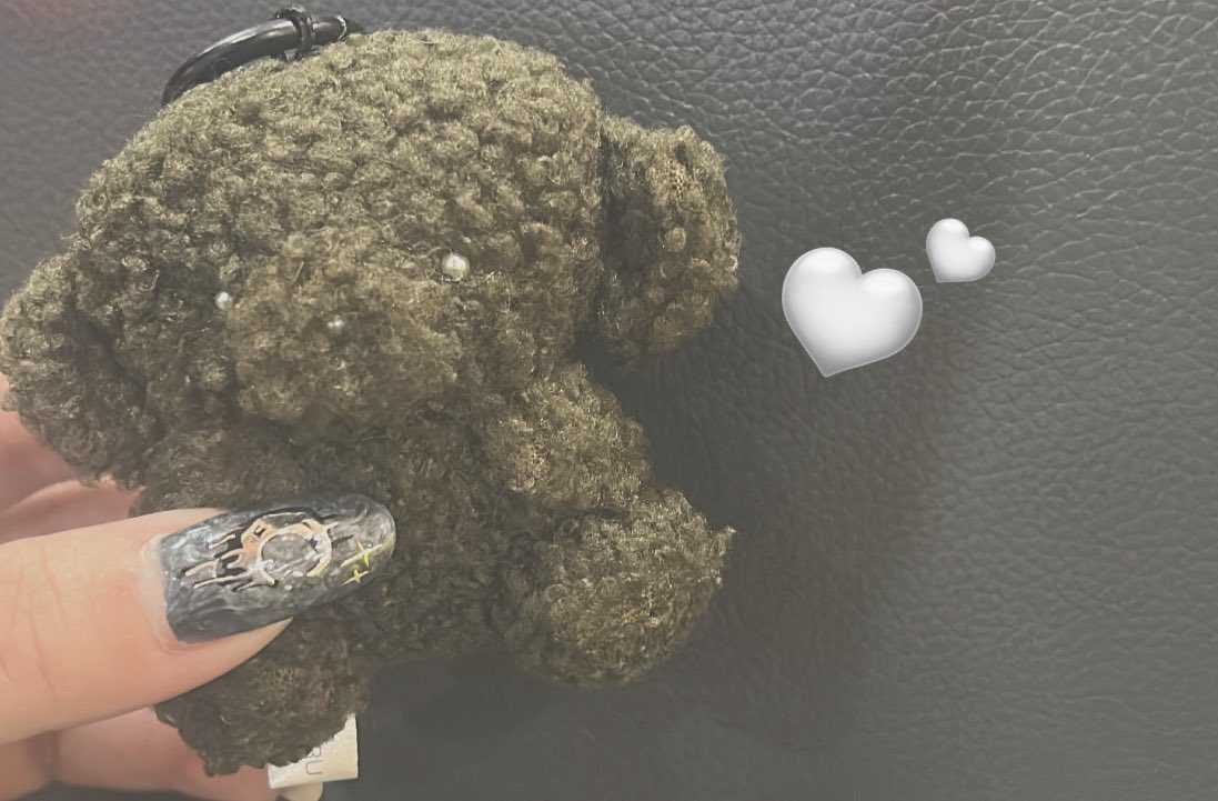 owatachan_'s tweet photo. 今回のセルフネイル.

デザインばちすこ.

お迎えしたじょせまる.

 とてもかわちこ. https://t.co/Mi2JGK0153