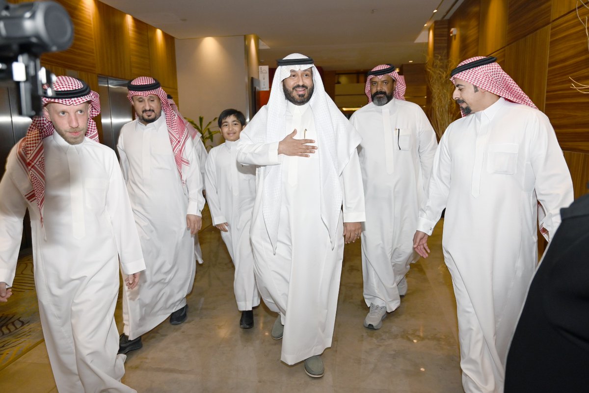 v_antme's tweet photo. ليلة وفاء واعتزاز
نحتفل بإنجاز علمي يعكس مسيرة عطاء وتميّز
حصول  @thamer_alderaan على درجة الدكتوراه في إدارة المستشفيات
ضمن أجواء عنوانها: #عيدنا_أنت 🌟 https://t.co/lJpHsB2g2R