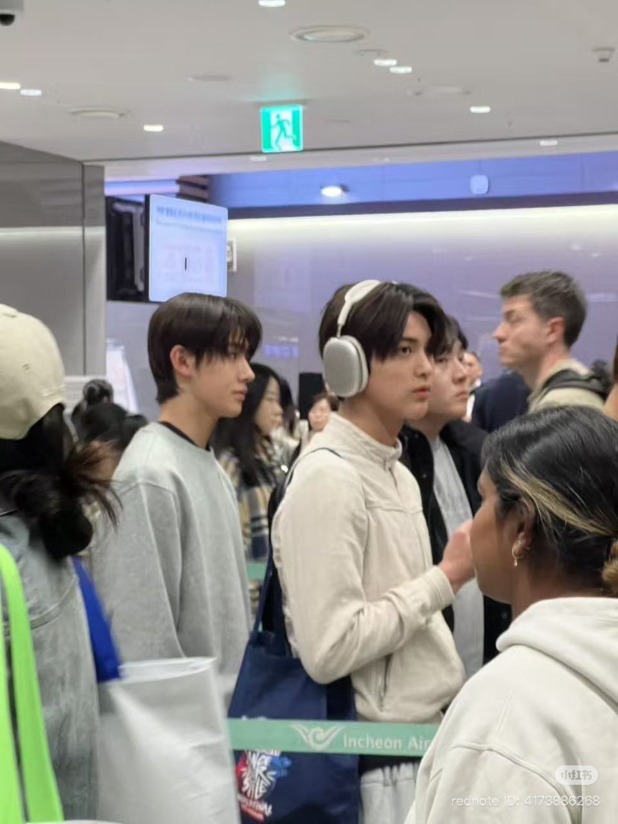 seanshinee tweet media