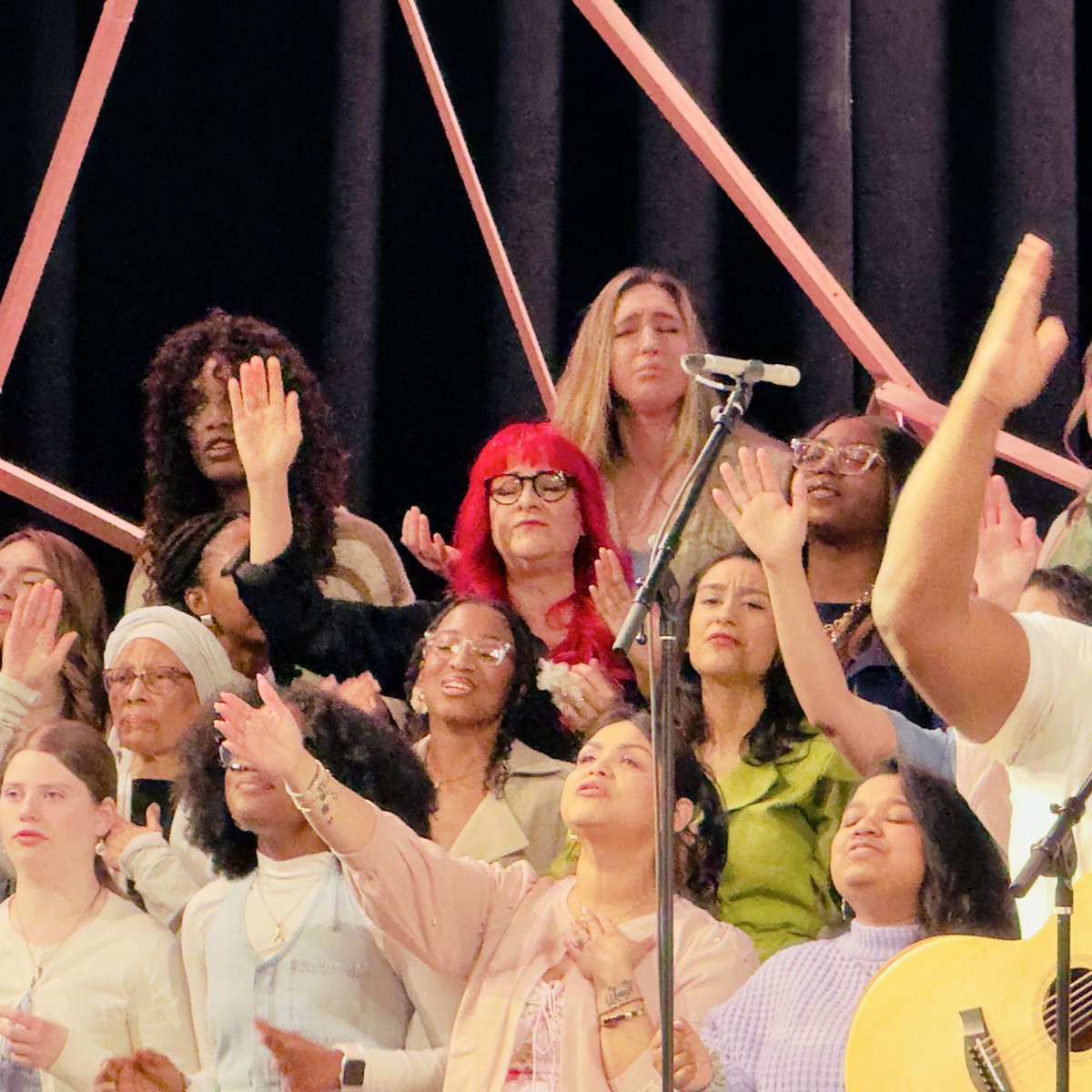 So excited and honored to see Kristine Esquire singing in His house at Creative Church celebrating Jesus conquering death and bridging the gap for us on Easter. 

#Easter #Jesus #EasterSunday #God #CreativeChurch