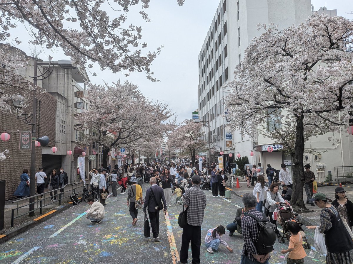 フォルト·ベッカー tweet media