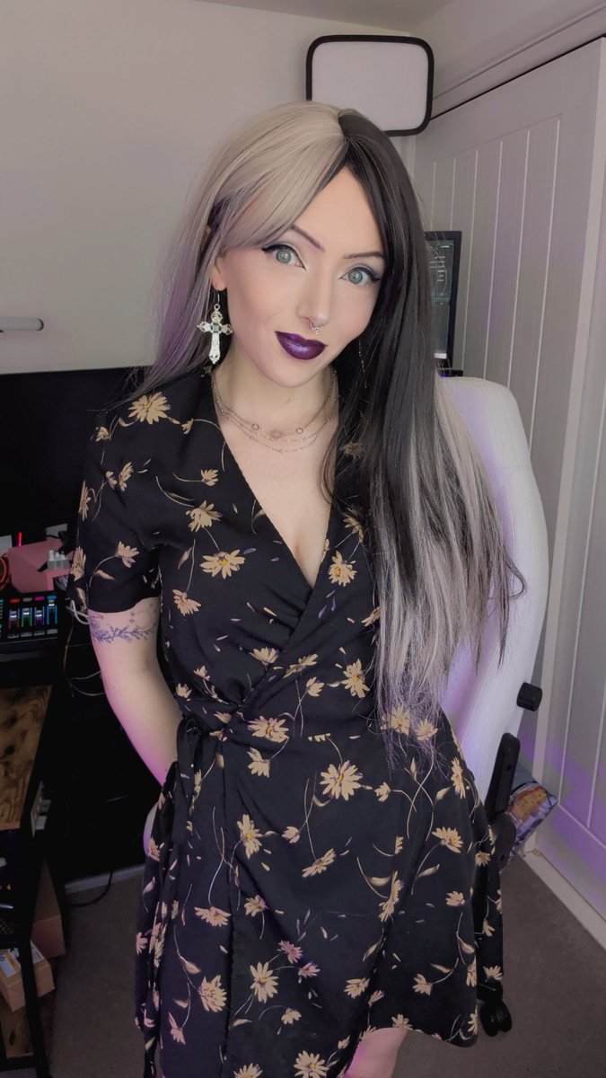 LunarLizzy 🦋 tweet media