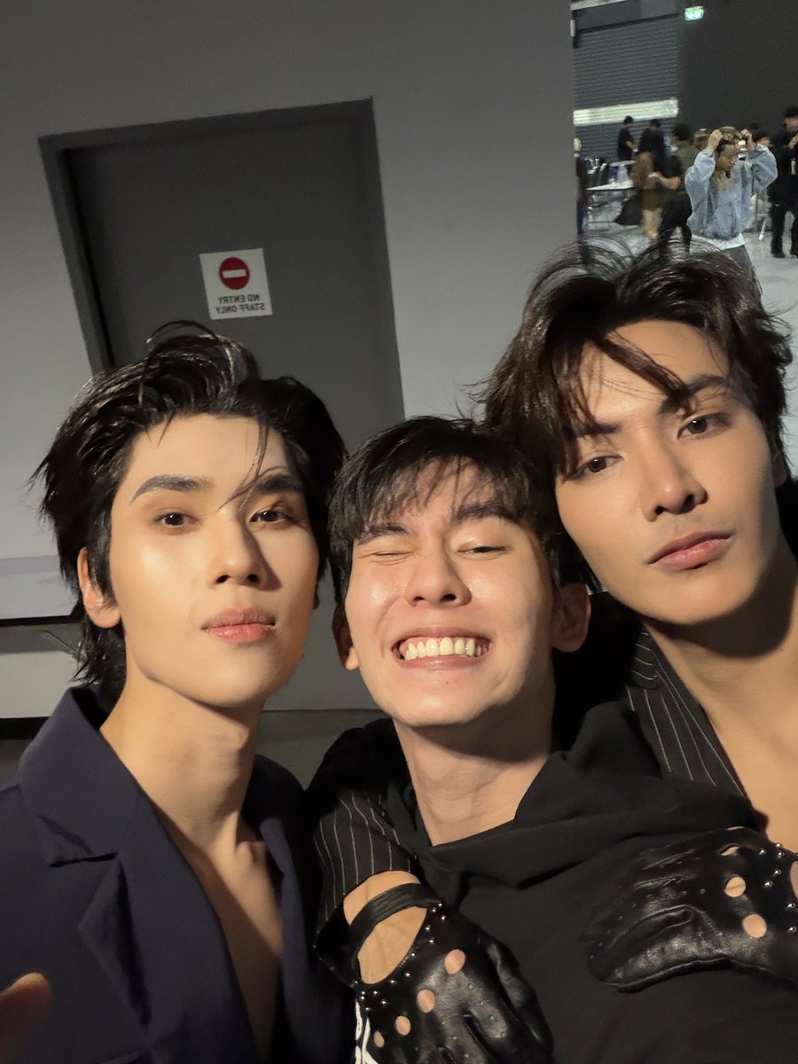 กษิบ๊อง (ปลูกผลเขือเทศ) tweet media